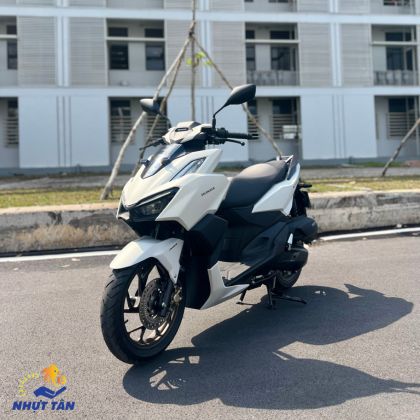 VARIO 160 2022 TRẮNG