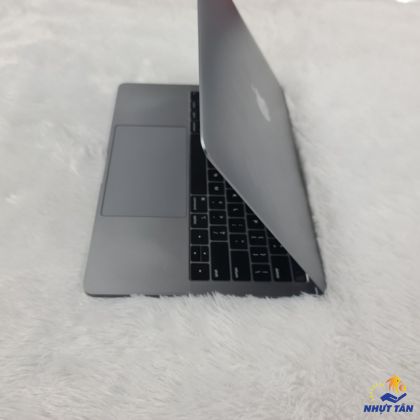 MACBOOK PRO 13.3 INCH 2018